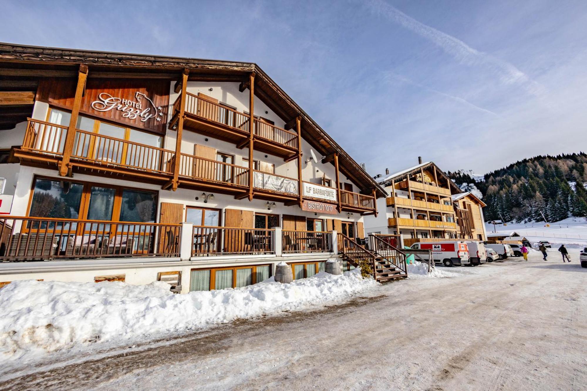 Grizzly Hotel